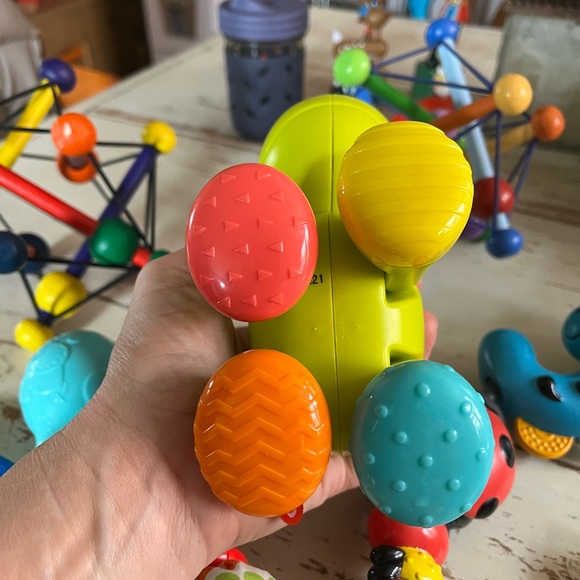 Lot of baby sensory toys  🧸 🪇 - Picture 8 of 13